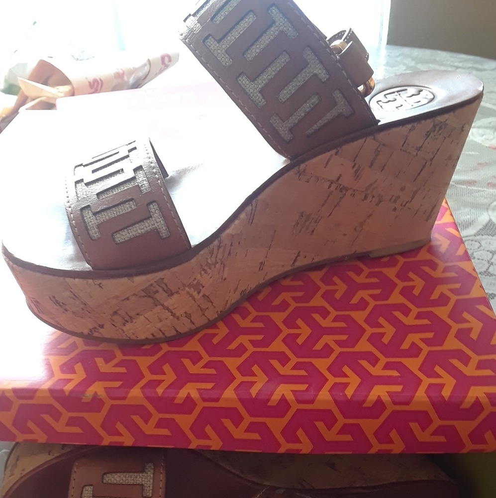 TORY BURCH SANDALS